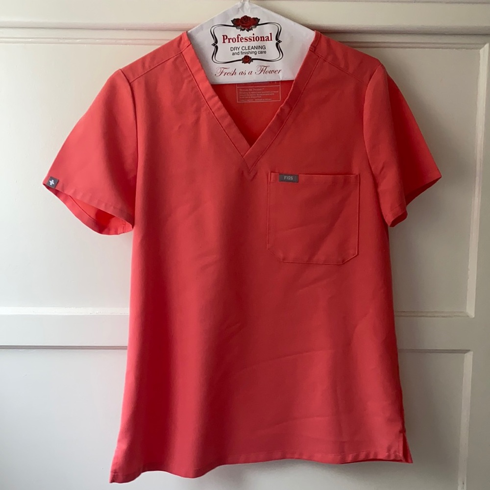 Figs Coral Scrubs